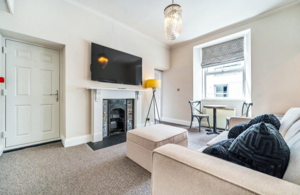 BPR LIMITED - Modern & Elegant Transformation Flat Refurbishment