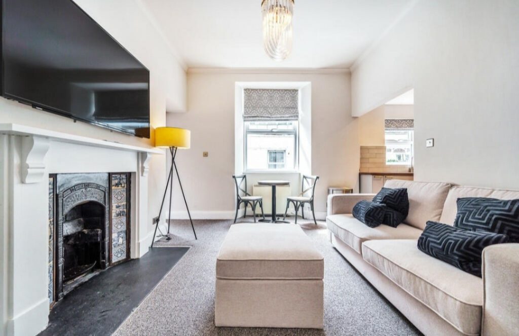 BPR LIMITED- Modern & Elegant Transformation Flat Refurbishment