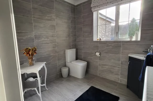 Refurbishment bathroom - BPR LIMITED